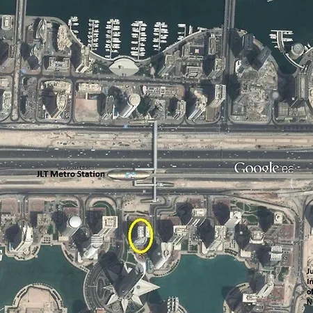 La Buena Vida: Luxe Lakeview Apartment Near Metro Dubai Exterior photo