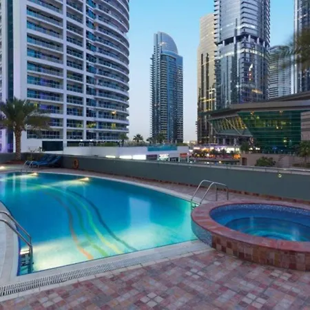La Buena Vida: Luxe Lakeview Apartment Near Metro Dubai Exterior photo