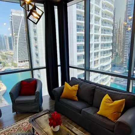 La Buena Vida: Luxe Lakeview Apartment Near Metro Dubai Exterior photo